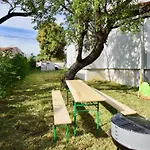 Bright And Spacious With Grill *** פולה