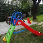 Apartament Bright And Spacious With Grill ***