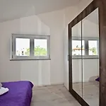 Bright And Spacious With Grill *** Apartament *
