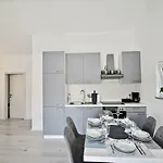 Bright And Spacious With Grill *** Apartament Pula
