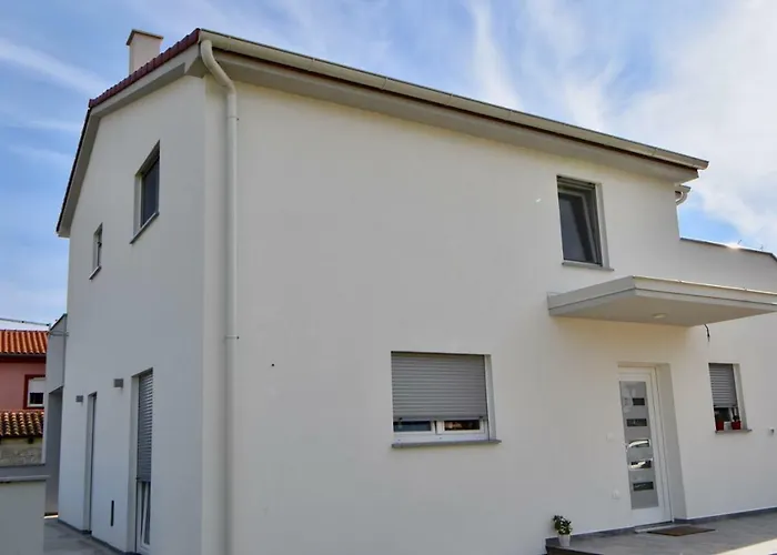 Bright And Spacious With Grill *** Apartment *